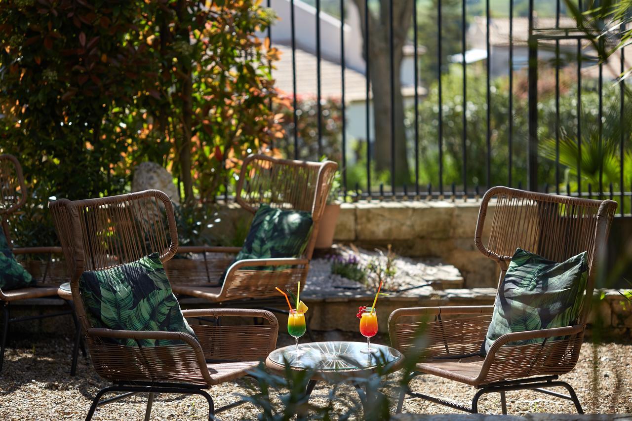 Hotel Saint-Alban Nezignan-l'Eveque ภายนอก รูปภาพ